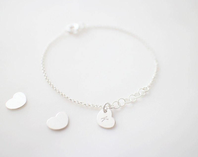 ☆字母泡泡手链 / 纯银小小爱心型字母手链 / 生日礼物 姐妹链 - 手链/手环 - 其他金属 白色