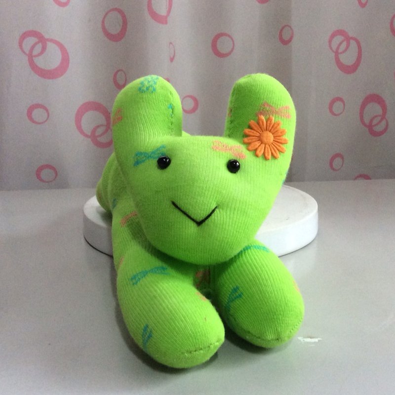 小林~动物造型偶/护腕-B105绿绿兔(袜娃娃) - 玩偶/公仔 - 棉．麻 绿色