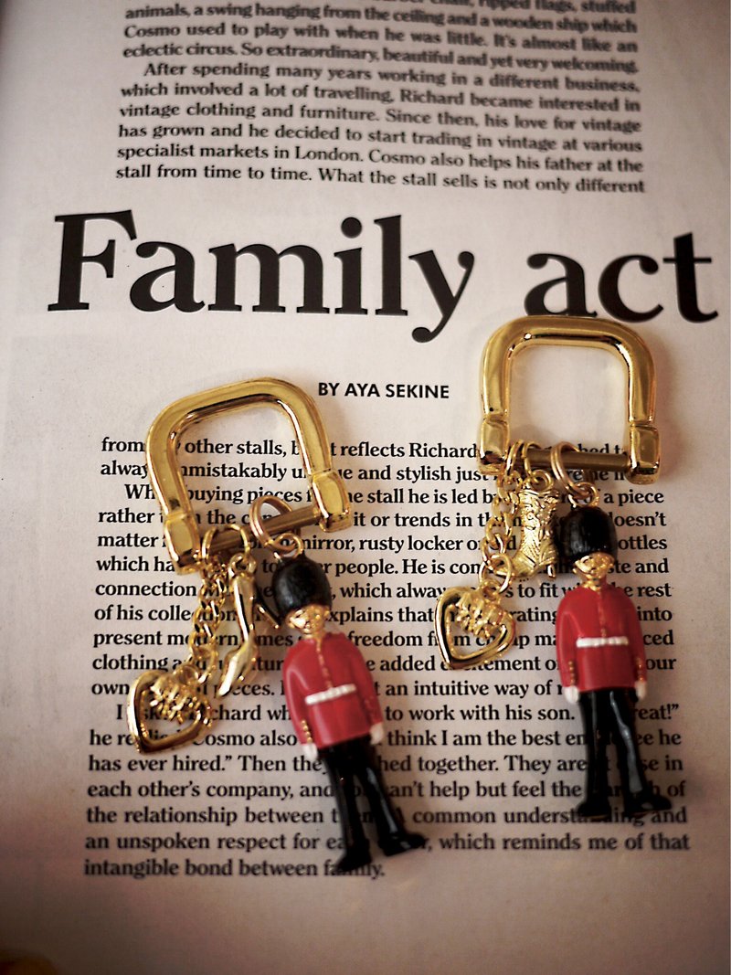 钥匙圈系列 ❉ 英国卫兵。对装钥匙圈 ❉ 礼物首选 - 钥匙链/钥匙包 - 其他金属 红色