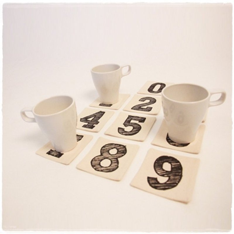 这是我的 棉帆布手工数字杯垫一套精装版(10入) - 杯垫 - 棉．麻 卡其色