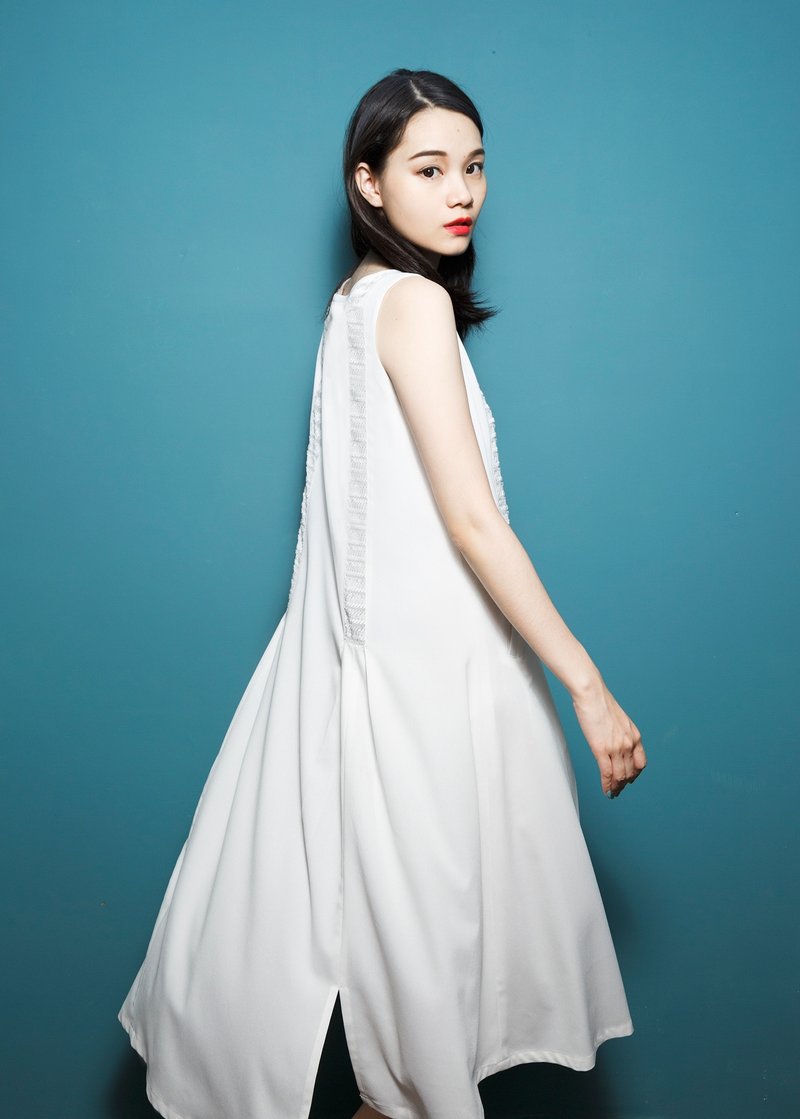 tan-tan / 圆领剪接洋装 - 白 - 洋装/连衣裙 - 其他材质 白色