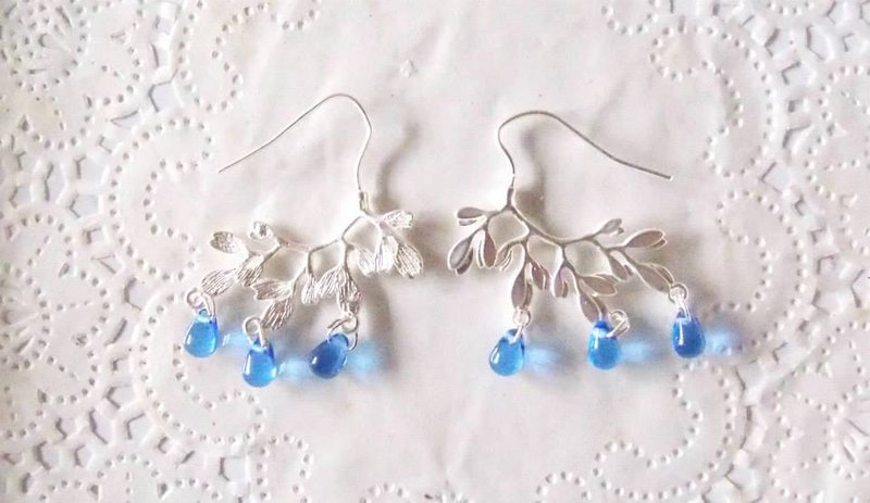 妖精耳环 - 耳环/耳夹 - 其他金属 蓝色