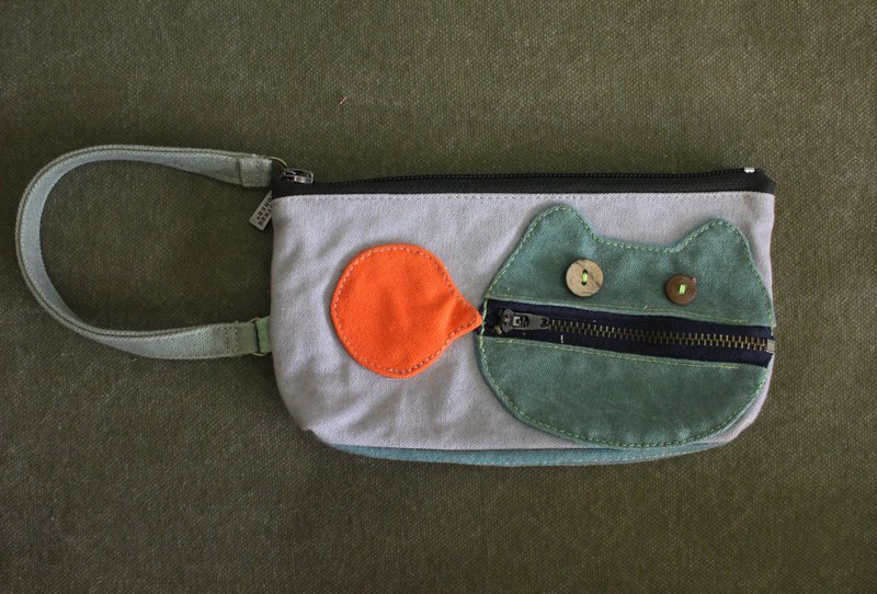 布布抱抱 | 闭嘴猫咪零钱包/化妆包 - 零钱包 - 棉．麻 绿色