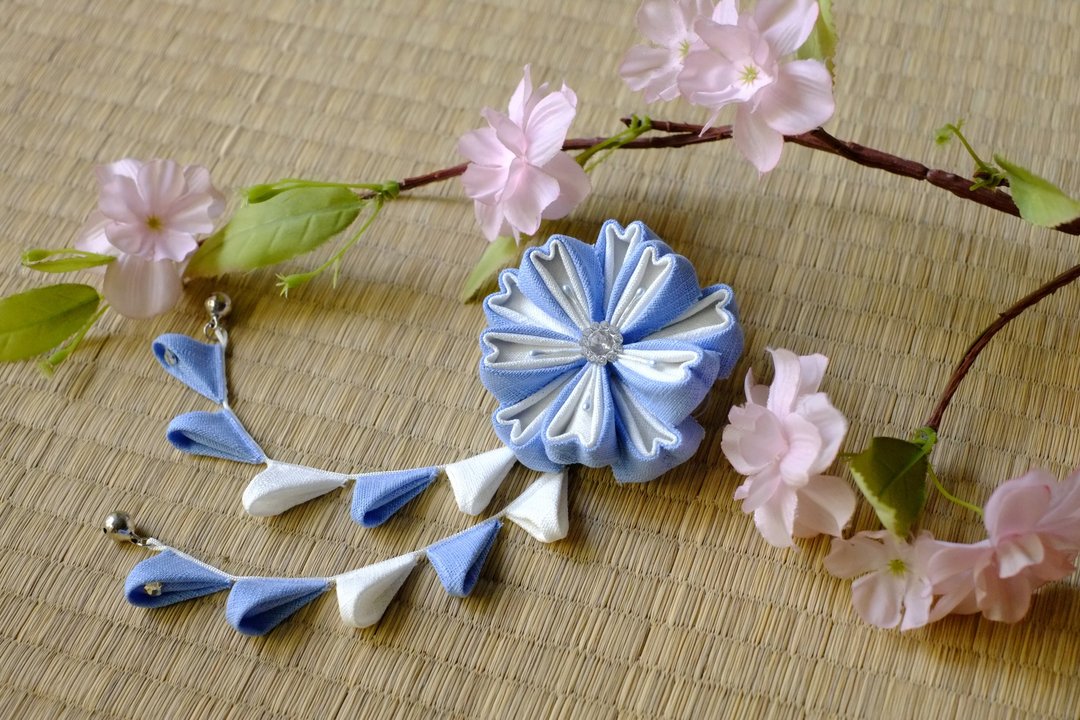 Hana Saku【つまみ细工】重樱。绽放｜天蓝－日式和风花簪 布花 浴衣和服发饰 手工创作 - 胸针 - 其他材质 