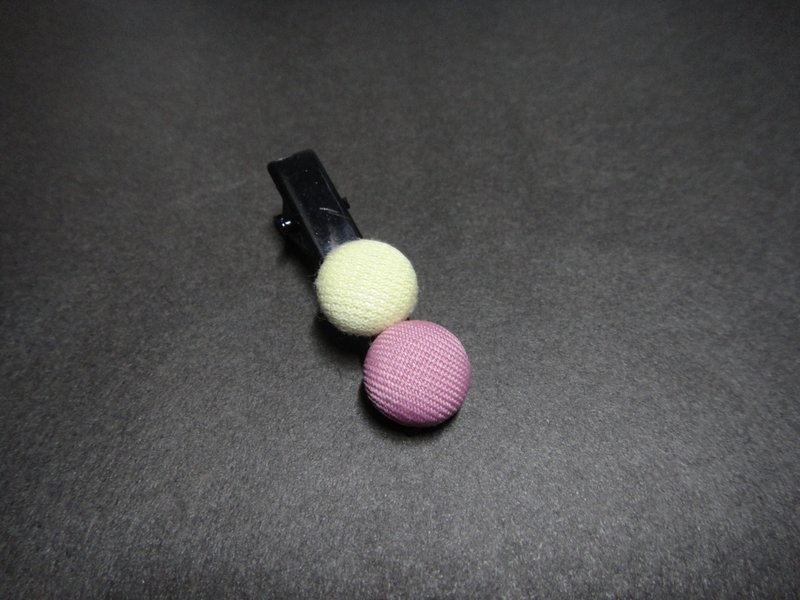 (C) 舒芙蕾_布制钮扣鸭嘴短夹 C20AMBZ39Z40 - 发饰 - 其他材质 