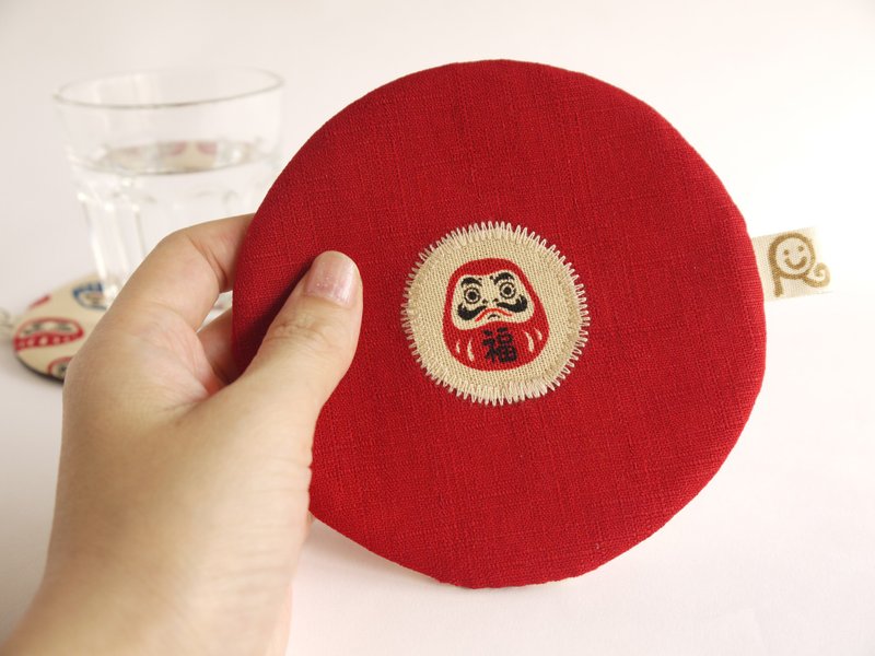 不倒翁福神 圆形双面杯垫 - 热血红 - 杯垫 - 其他材质 红色