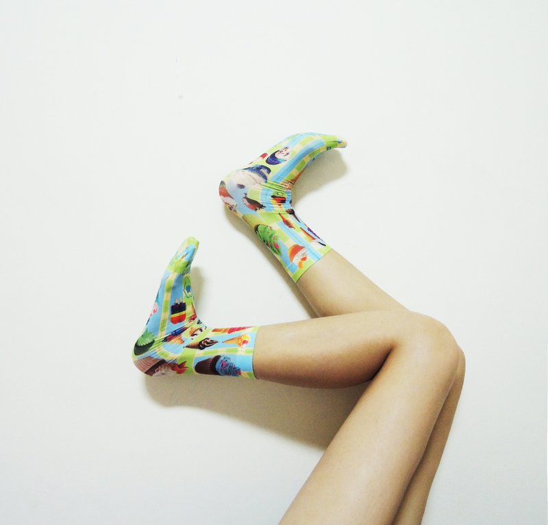 O+S= 限量原创双面设计 YAMMY CREAM 冰淇淋奶油杯子蛋糕轻薄短袜 丝袜 棉袜 - 袜子 - 其他材质 多色