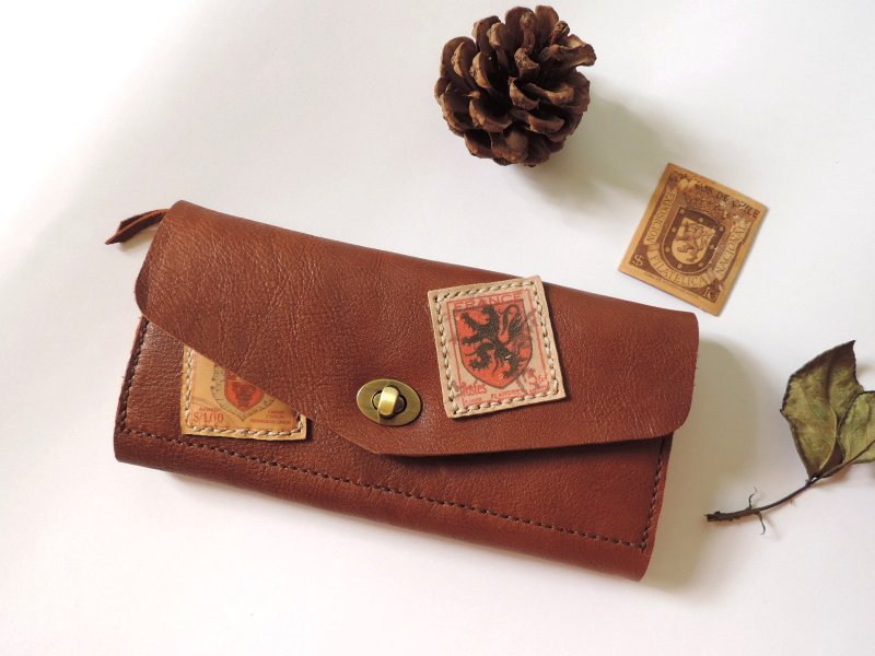 纯手缝牛皮长夹/钱包/手机袋/手拿包~复古邮票 - 皮夹/钱包 - 真皮 咖啡色