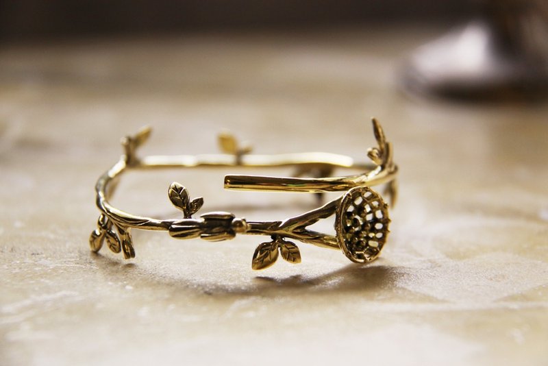 Bangle, branch and bird's nest by linen. - 手链/手环 - 其他金属 