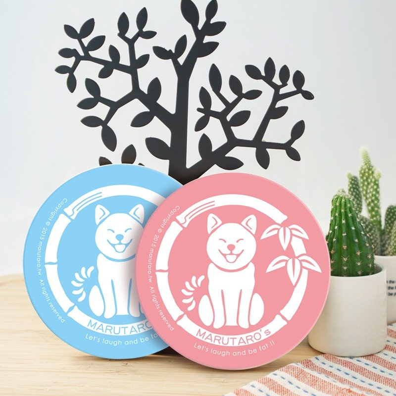 柴犬MARU 每天笑嘻嘻 - 双色杯垫组 (2入/吸水陶瓷杯垫) - 杯垫 - 陶 