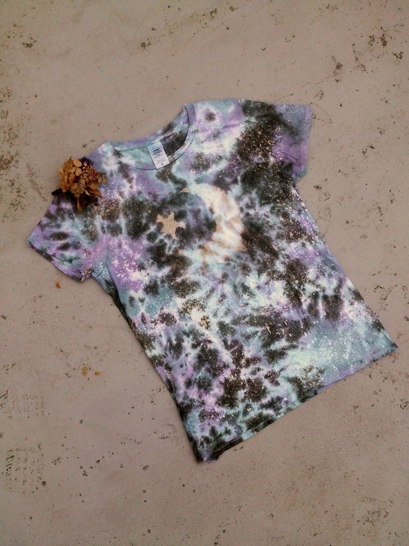 手染 渲染 染色 T恤 定制 中性款/女款 交换礼物 圣诞礼物 生日礼物 情人节礼物 [星空/月亮] - 中性连帽卫衣/T 恤 - 棉．麻 蓝色