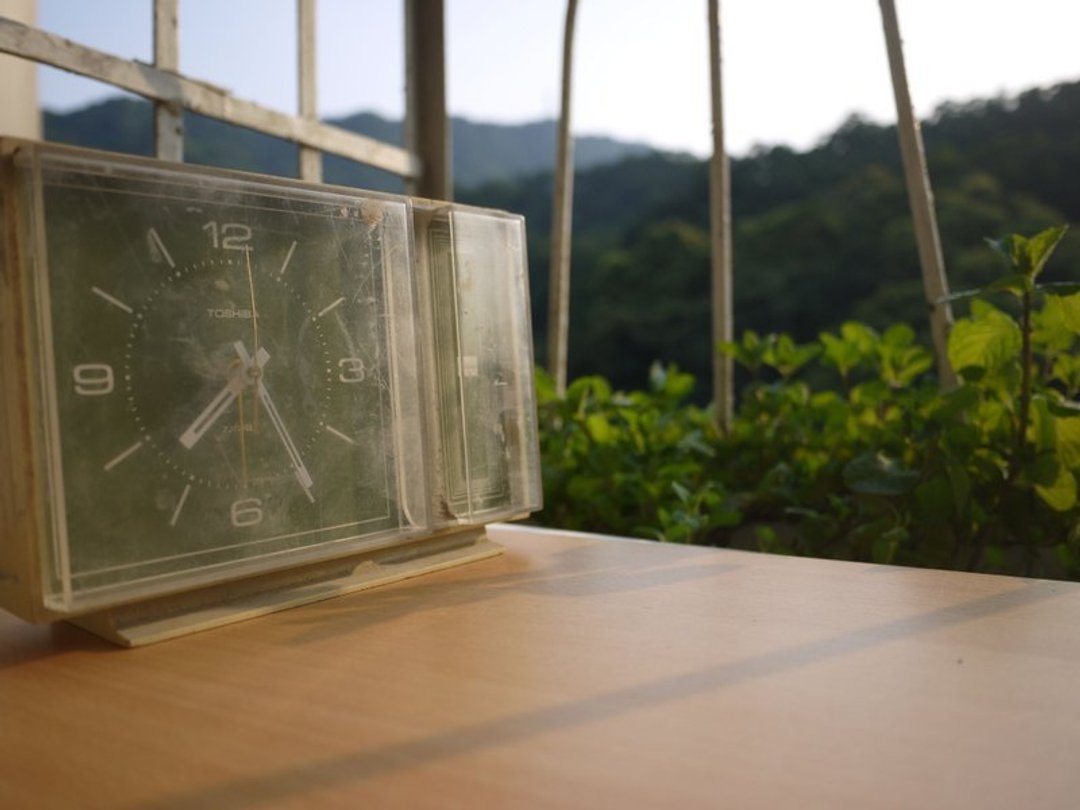 Modern_Times［Ｖintage、复古老件、旧物 专卖］严选老物 TOSHIBA 老时钟 正常行走 闹铃响亮 - 时钟/闹钟 - 其他材质 绿色