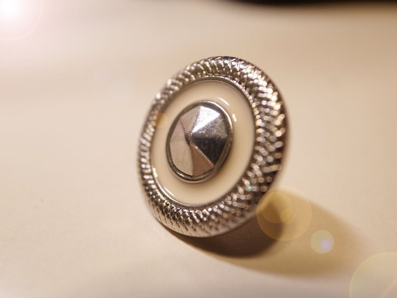 摩登银白双圆单只耳环 - 耳环/耳夹 - 塑料 灰色