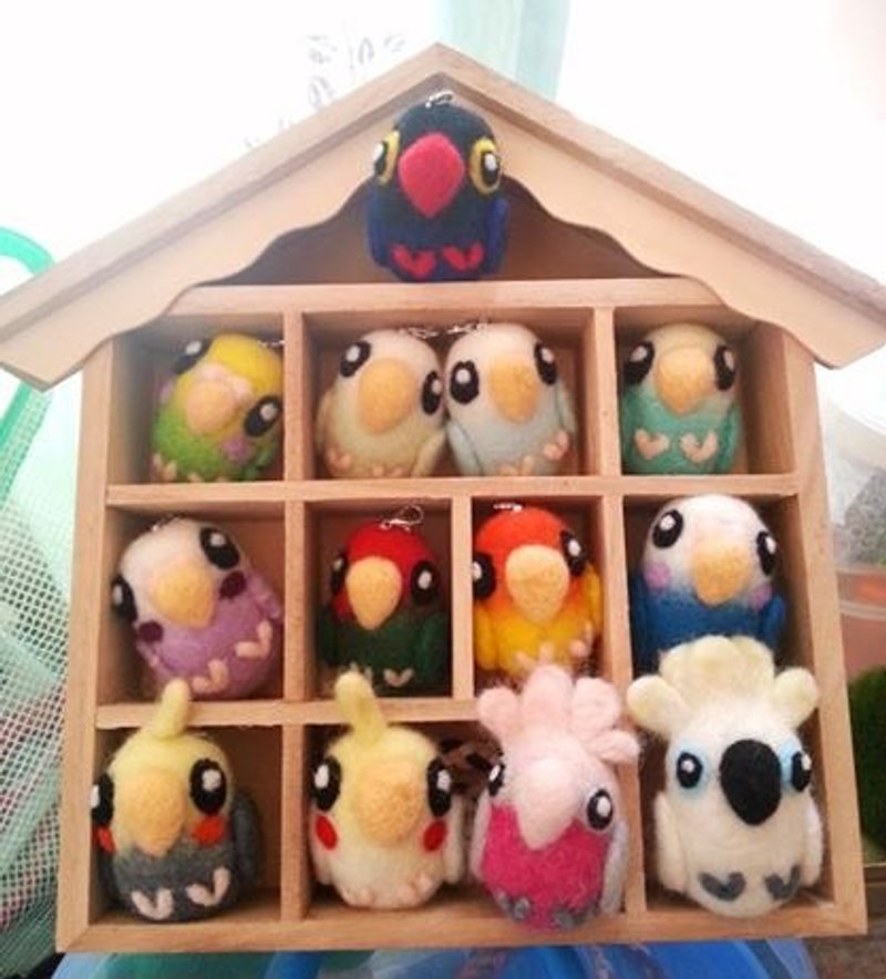 【订做区】羊毛毡小鹦鹉吊饰 请先询问再下单喔!! - 玩偶/公仔 - 羊毛 多色