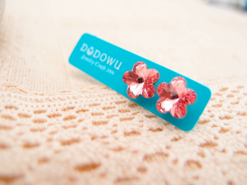 《DODOWU手作轻珠宝》【奥地利水晶※小花粉红钻耳环】 - 耳环/耳夹 - 宝石 粉红色