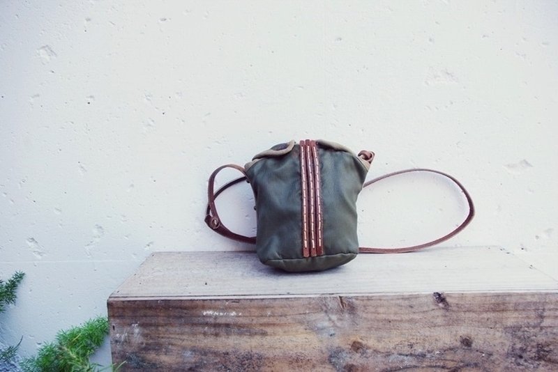 ~后菜园~二手古着英伦 加工款斜背包 C-10 VINTAGE/USED/MOD'S - 侧背包/斜挎包 - 其他材质 绿色