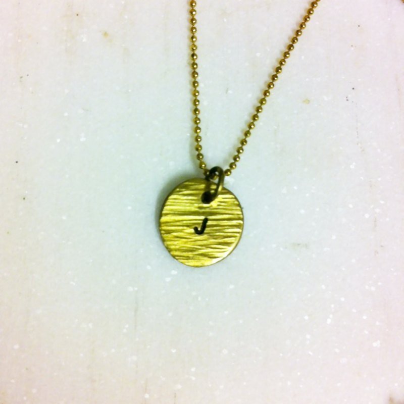 **DORCUS**手工刻印坠链/黄铜/定制化/情人节礼物/幸运物/时尚简约造型/锁骨链/刻字 - 锁骨链 - 其他金属 金色