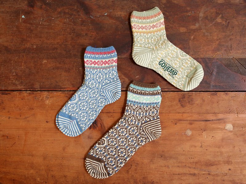 Gohemp 缤纷图腾中统袜 - 袜子 - 绣线 多色