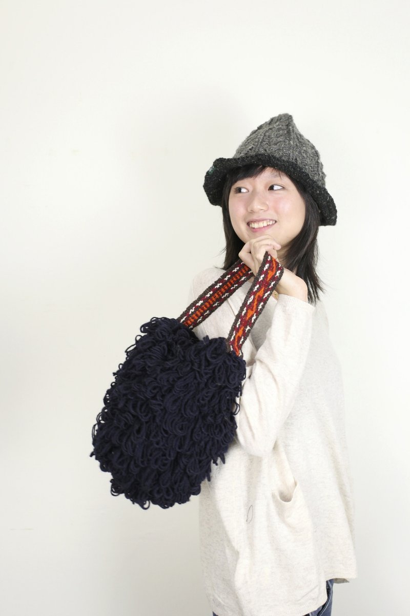 Omake NEBULAVO织戴黑色羊毛包 - 手提包/手提袋 - 其他材质 黑色