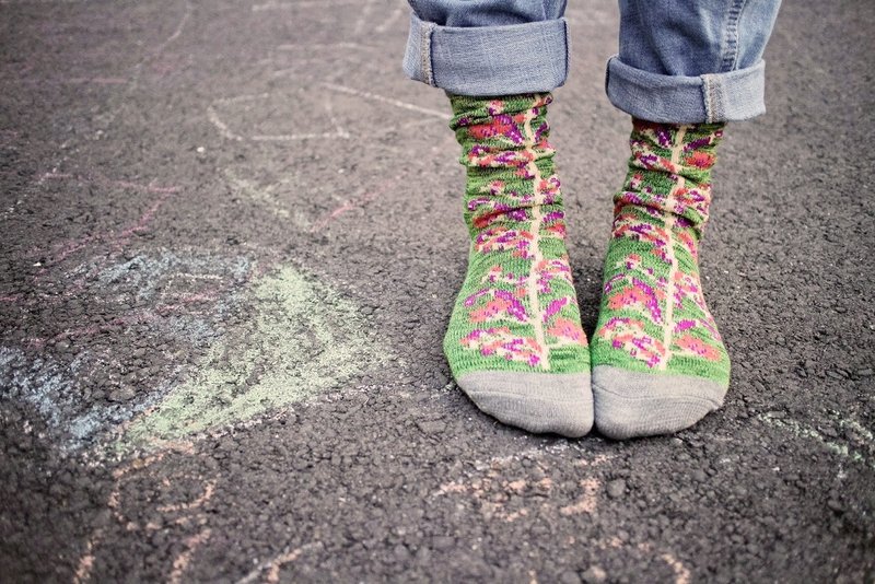 【4色】花火奔放！// 馥花实果柔棉袜子 :::DAWN' make up your feet ::: - 袜子 - 棉．麻 多色