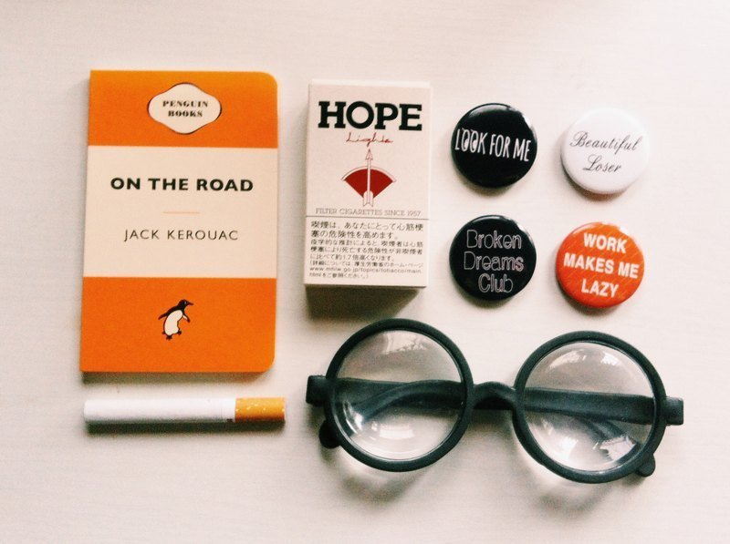 look for me☁破碎梦想俱乐部徽章组 废材必备! 1组4枚 - 徽章/别针 - 塑料 橘色