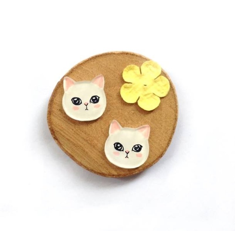 Pista丘手绘耳环/动物-白猫 - 耳环/耳夹 - 树脂 白色