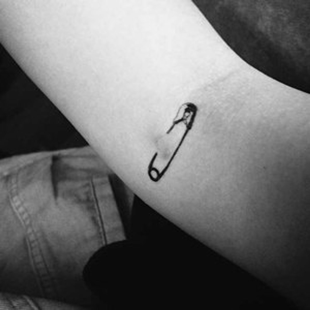 *tattoo*  痛痛回纹针刺青贴纸 组 1组4个 - 贴纸 - 纸 黄色