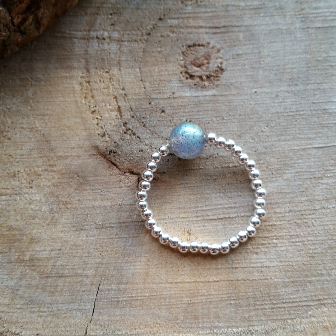 Please provide size when order- 925 silver ring with labradorite 蓝光拉长石 925纯银小圆珠戒指 - 戒指 - 宝石 蓝色