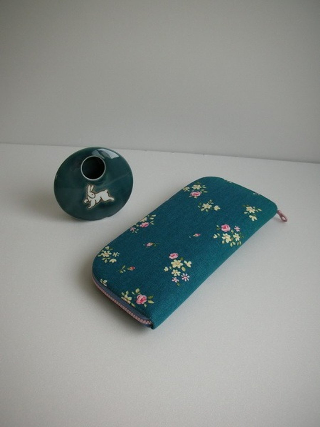 bagme 湛蓝小花束棉麻-长夹/钱包/零钱包***最后一只*** - 皮夹/钱包 - 其他材质 蓝色