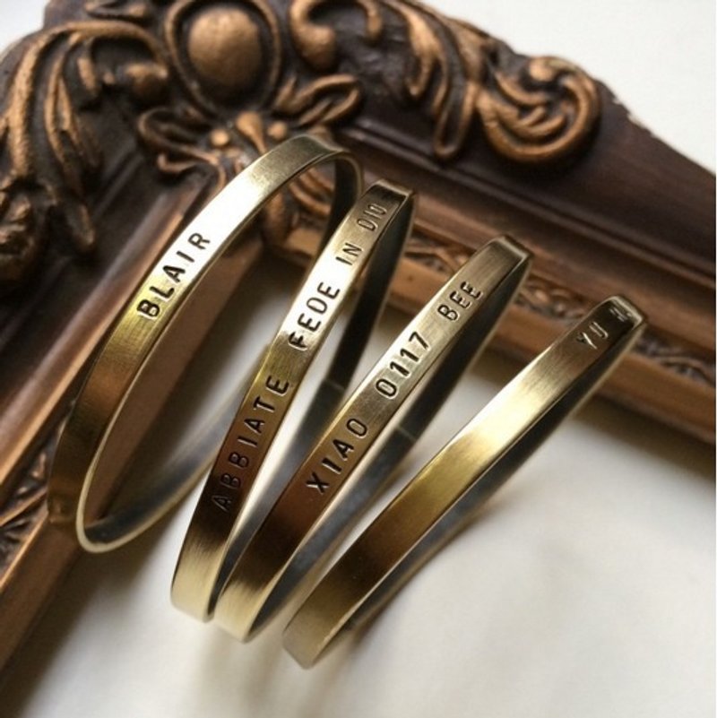 定制化Fyntage 秘密锁钥黄铜手环.生日.母亲节.圣诞节礼物定制化 - 手链/手环 - 其他金属 金色