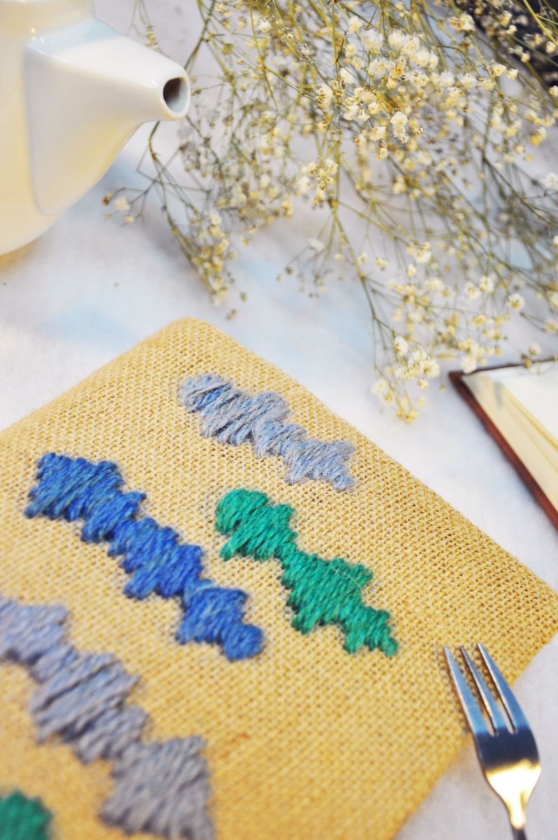 手作书衣笔记本【白日梦冒险王－蓝蓝绿】深咖麻布款(大本=A5) - 笔记本/手帐 - 其他材质 多色