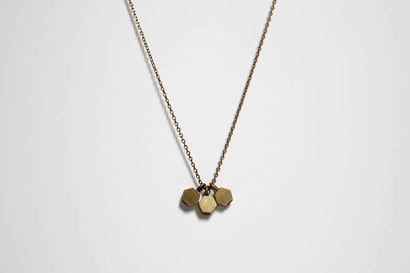 小六角形黄铜短链 - 项链 - 其他金属 金色