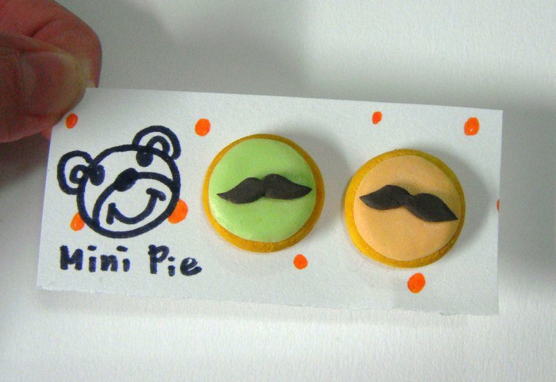 胡子先生糖霜饼干耳环(耳针式) - 耳环/耳夹 - 其他材质 多色