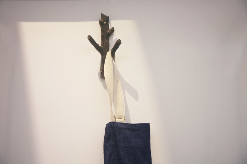 DULTON 树枝铸铁衣架挂勾 四种尺寸 - 衣架/挂勾 - 其他金属 