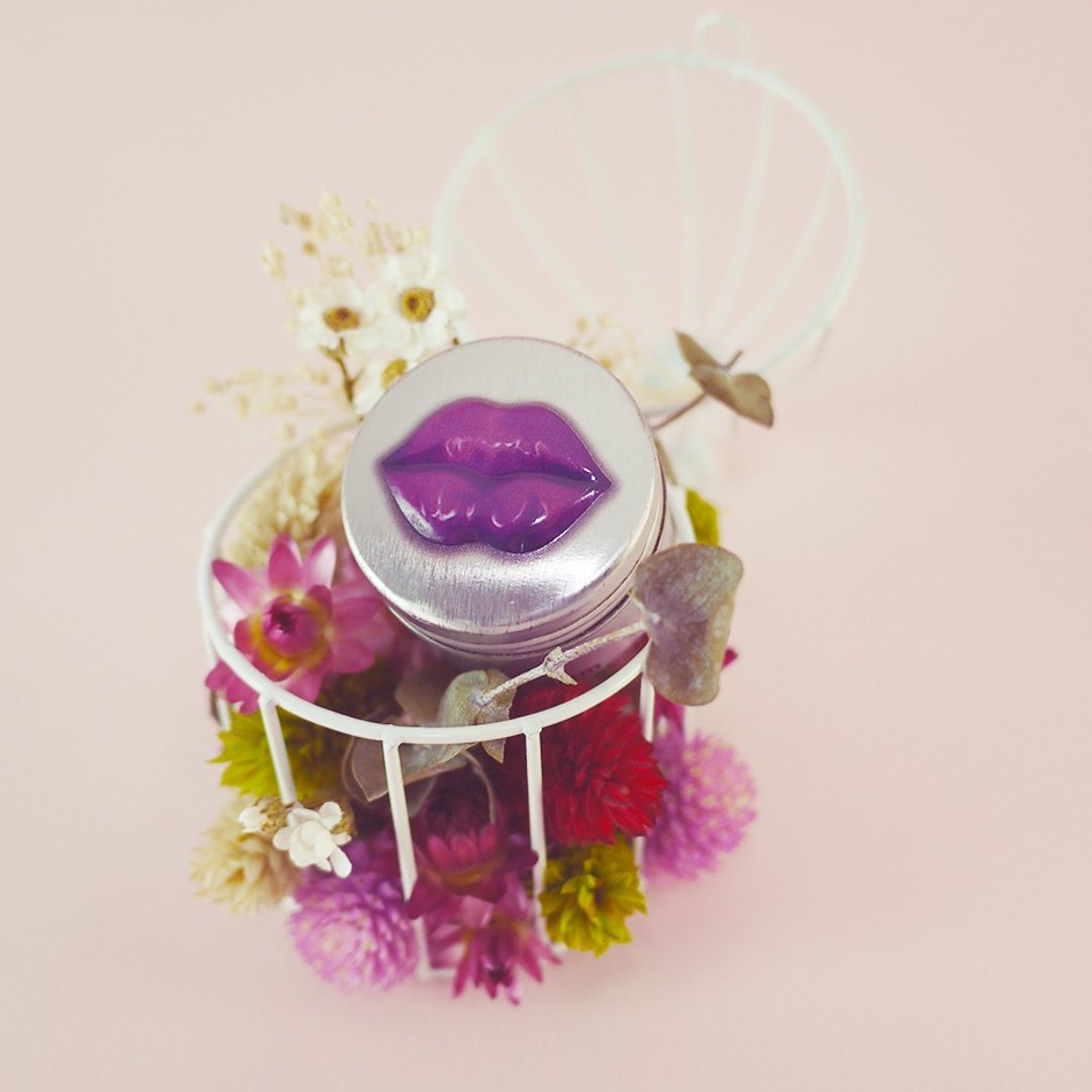 【Kizandy】香吻果漾水嫩护唇膏-石榴(11g) - 唇部保养 - 其他材质 紫色