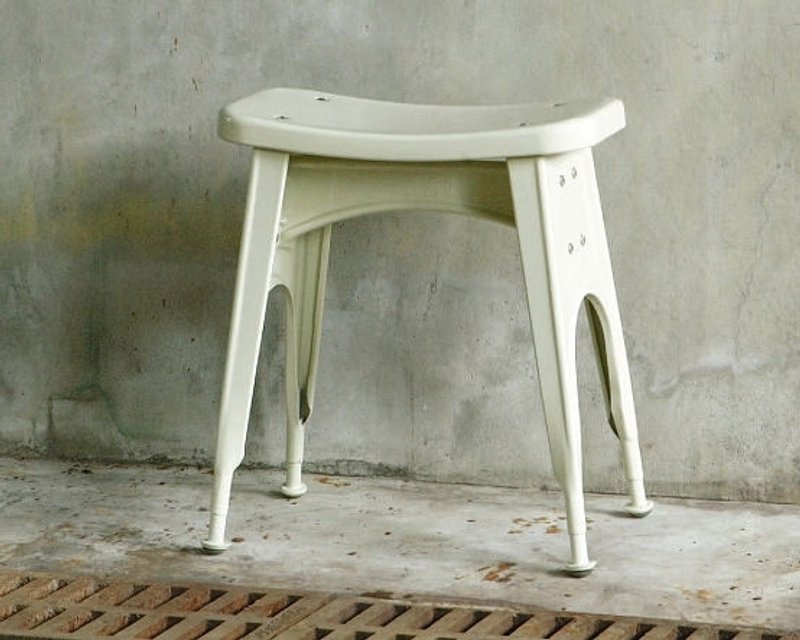 [SUSS]日本进口Dulton 金属高质感矮椅Kitchen Stool (Ivory米白色)---现货包邮 - 其他家具 - 其他金属 白色
