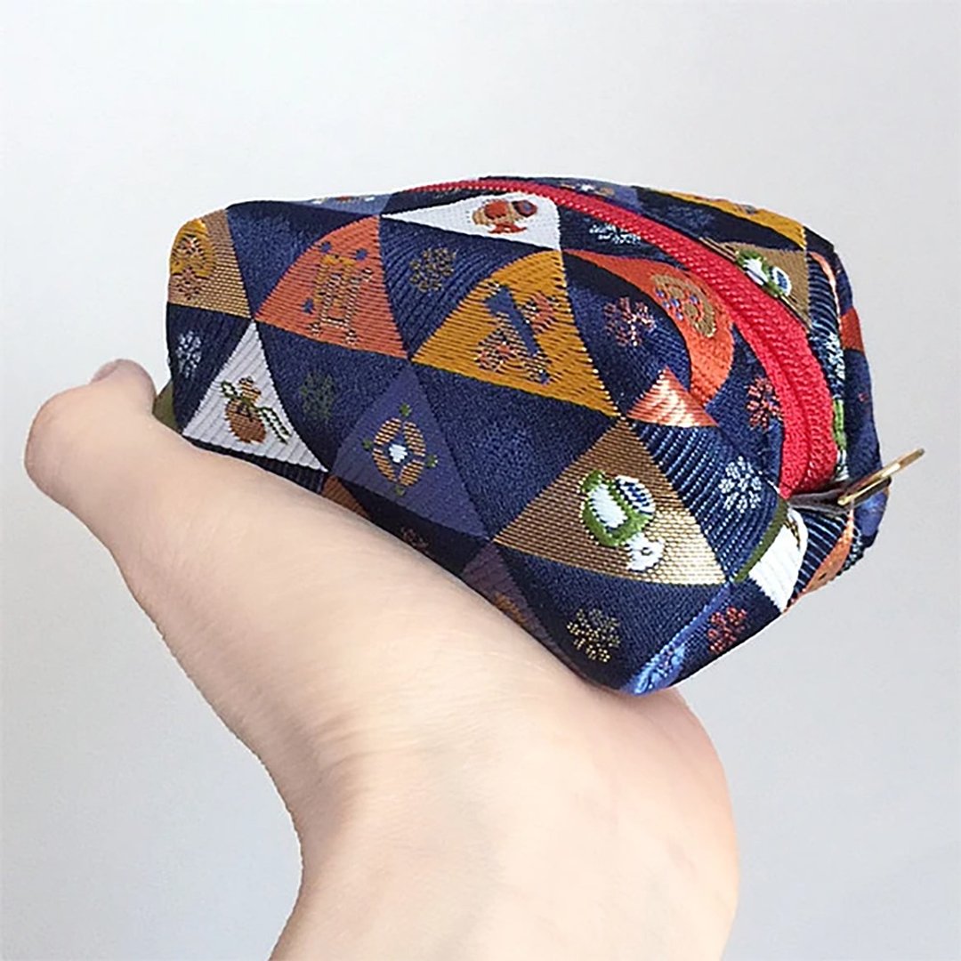 Pouch with Japanese traditional pattern, Kimono (Small) - Brocade - 化妆包/杂物包 - 其他材质 蓝色