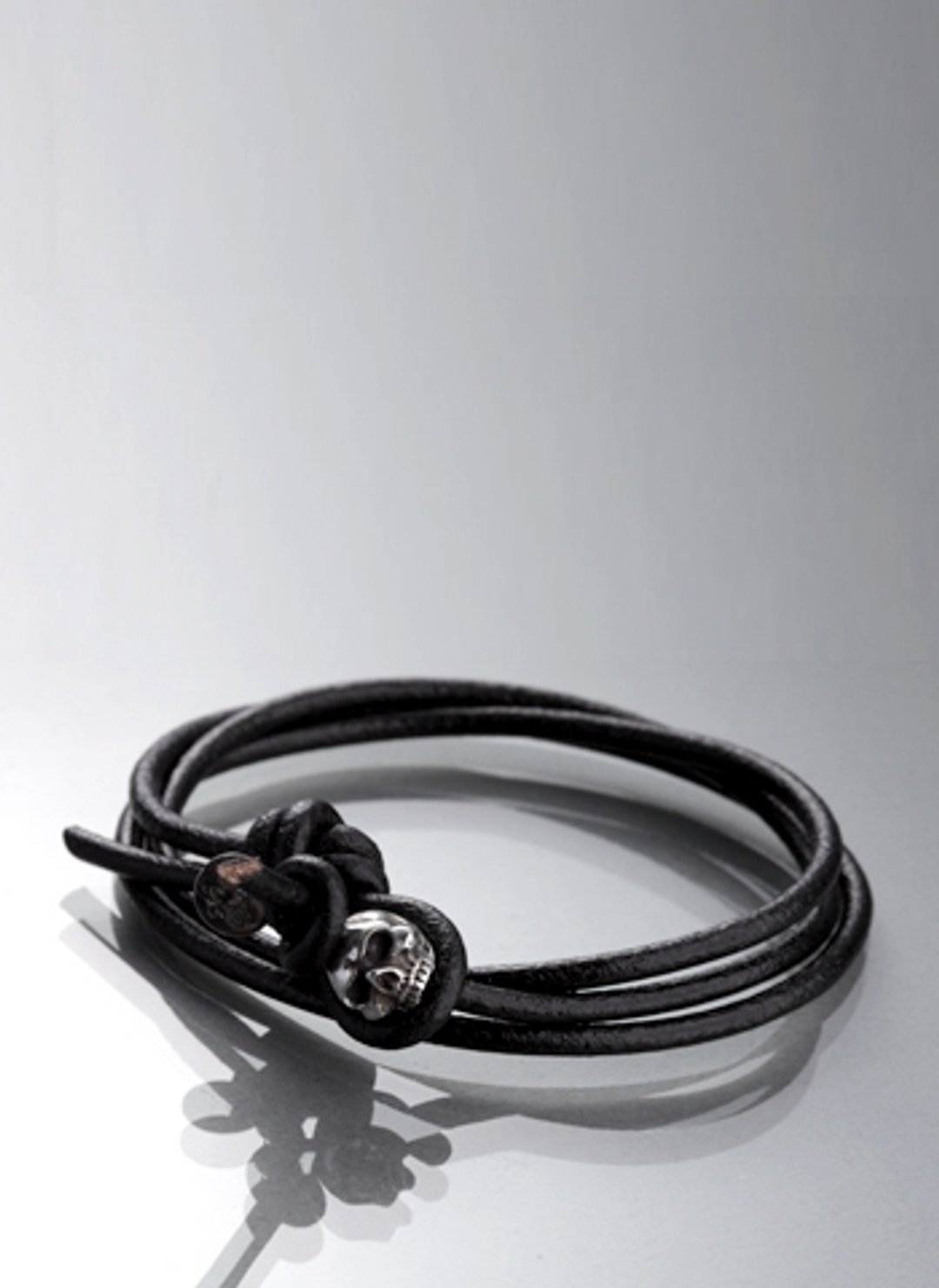 Skull with Leather Bracelet | 简约皮绳骷髅手环 - 手链/手环 - 其他金属 