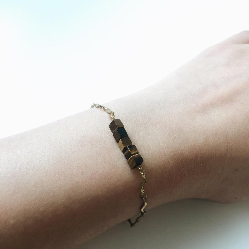 【Emerald.3 祖母绿了】古典方糖黄虎眼微笑黄铜手链 - 手链/手环 - 宝石 多色