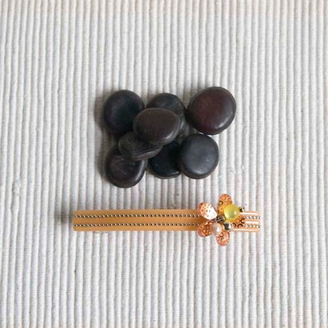 【MITHX】串珠亮片花,9cm自动夹,平夹,发夹-黄 - 发饰 - 压克力 黄色