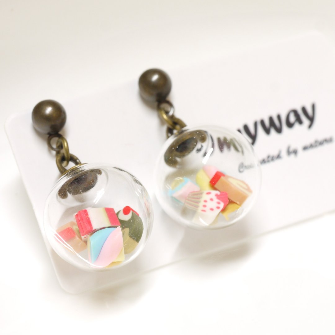 爱家作- OMYWAY DIY 蛋糕甜品玻璃球耳针耳环耳勾耳夹 1.4cm - 耳环/耳夹 - 玻璃 白色