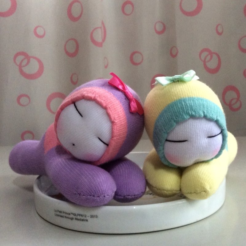 小林~婴儿Q版偶-C105蝴蝶结一对(袜娃娃) - 玩偶/公仔 - 棉．麻 多色