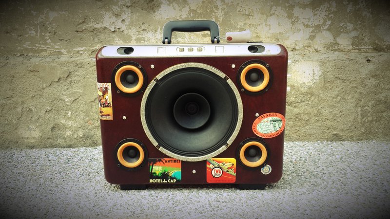 爱迪生工业 职人手工音响   重度旅游 - 扩音器/喇叭 - 真皮 咖啡色