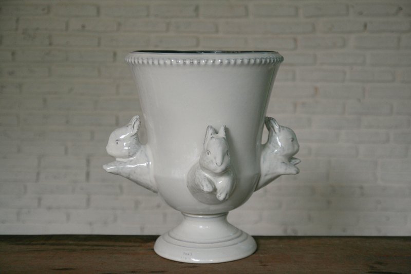 Yarnnkarn手工瓷器系列/罗马式大型花器-兔子款 - 植栽/盆栽 - 其他材质 白色