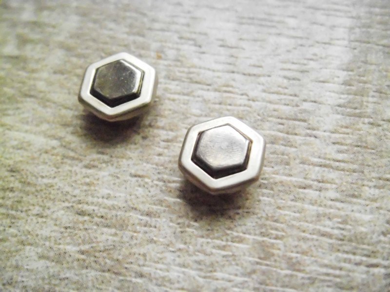 ﹉karbitrary﹉ ▲ 螺丝耳环 - 耳环/耳夹 - 其他金属 黑色