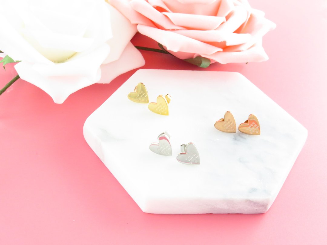 周年庆 特价    Love Luv 精钢耳环 银色/玫瑰金色/金色 M18E - 耳环/耳夹 - 其他金属 多色