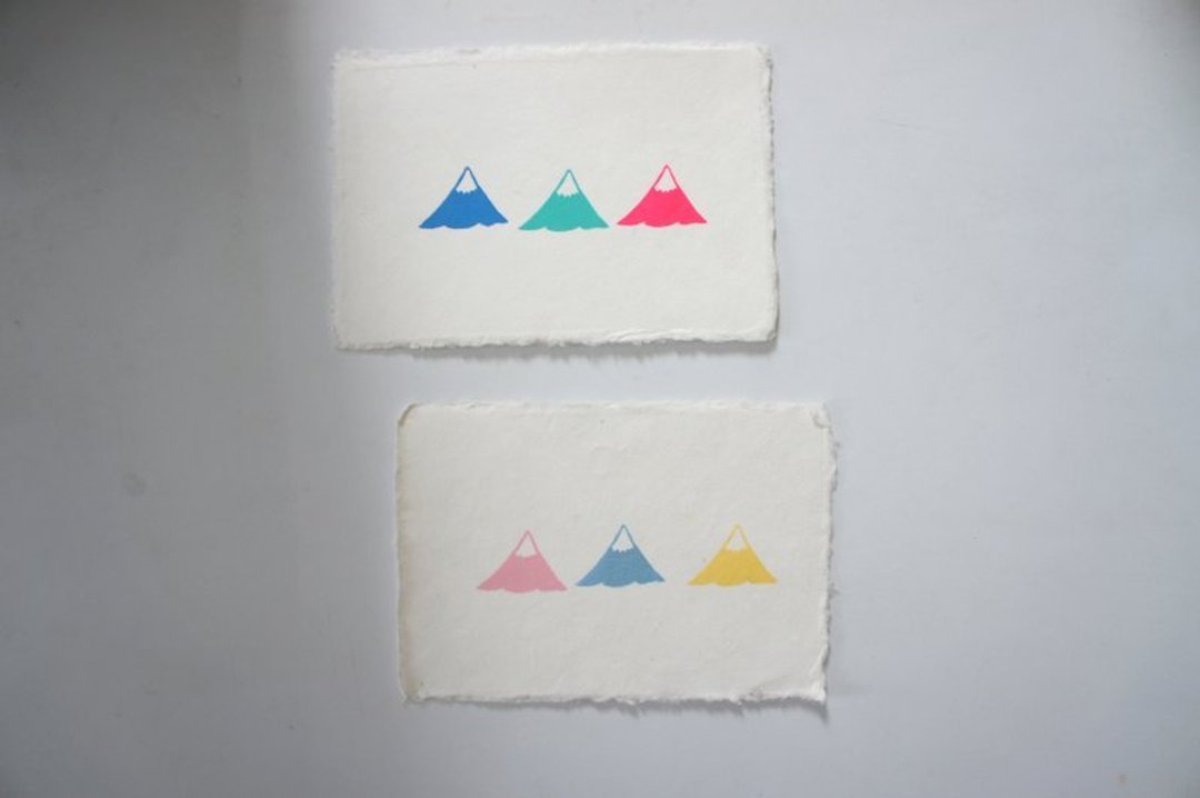 ▲▲▲三座小山 / 小山眼泪 silk print postcards - 卡片/明信片 - 纸 白色