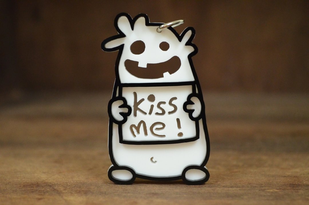 【Peej】小白目系列 - Kiss Me 项链/钥匙圈 - 钥匙链/钥匙包 - 塑料 白色