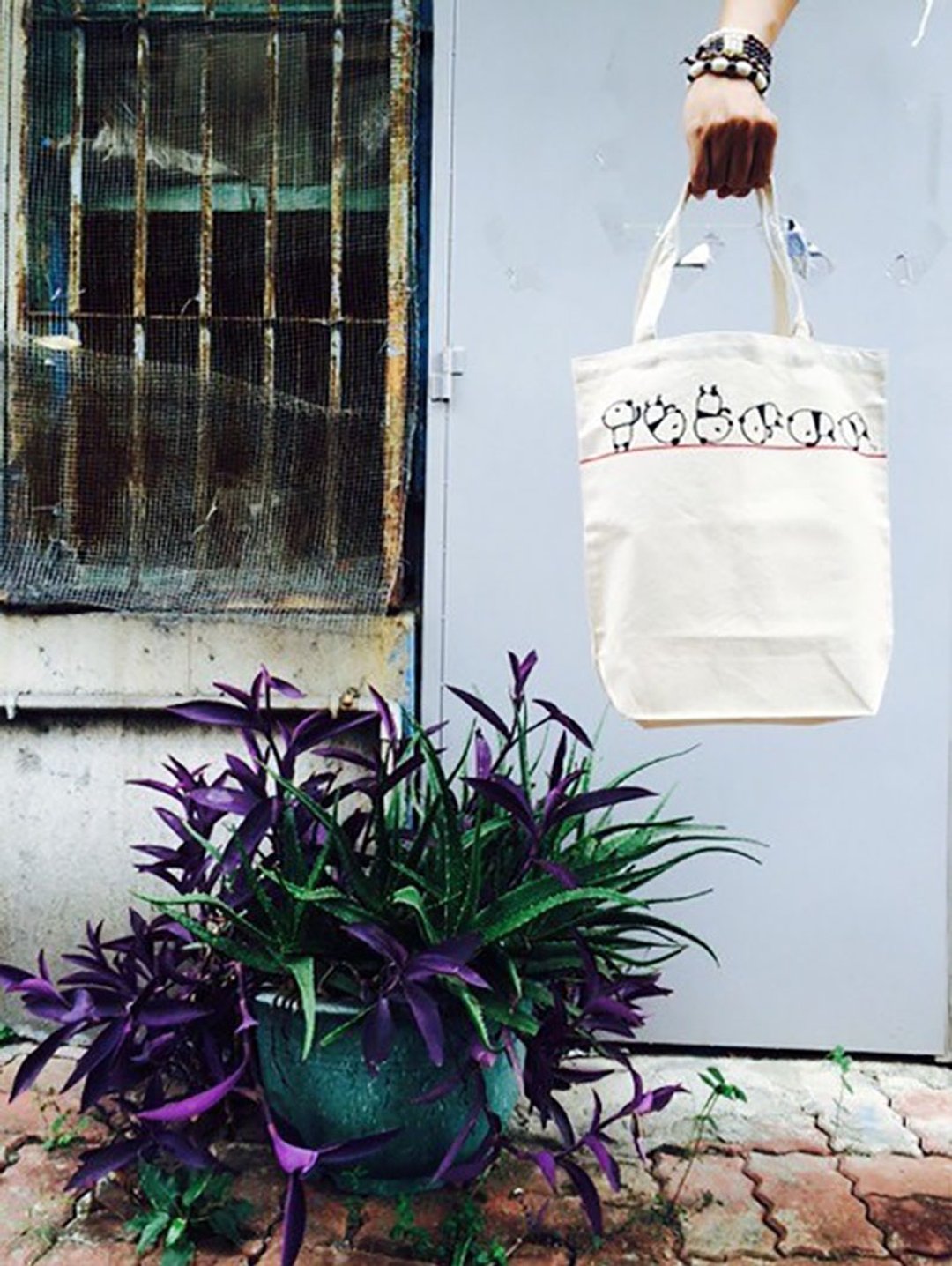 Handwritten illustrations tote bag rotation Pinkoi limited color! - 手提包/手提袋 - 棉 白色