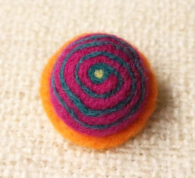 手作羊毛毡别针/漩涡图案 - 胸针 - 羊毛 多色